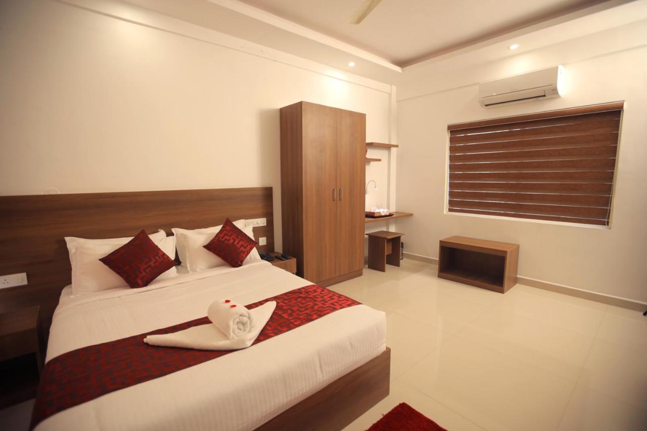 The Patio Thekkady Hotel Luaran gambar