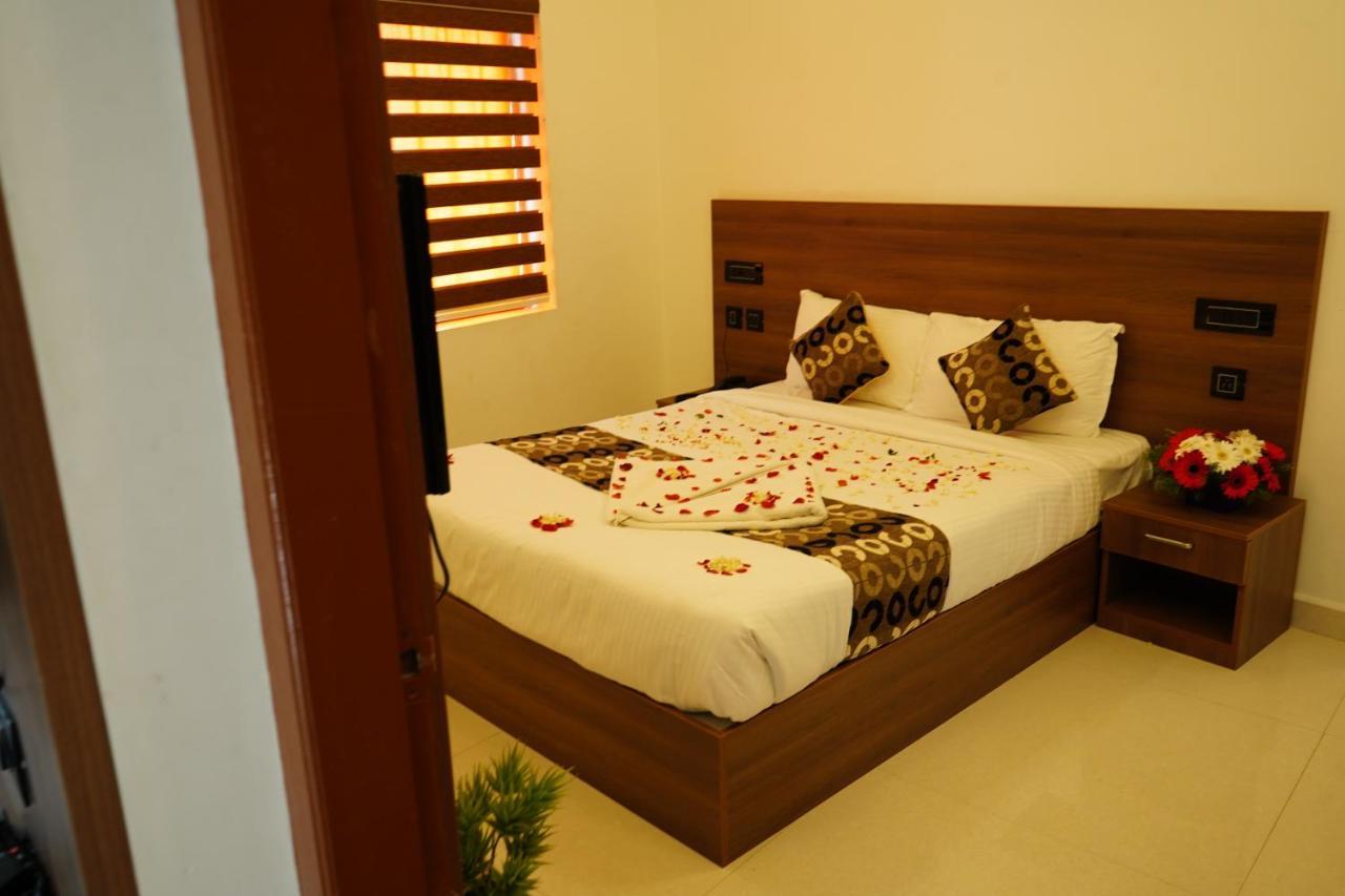 The Patio Thekkady Hotel Luaran gambar