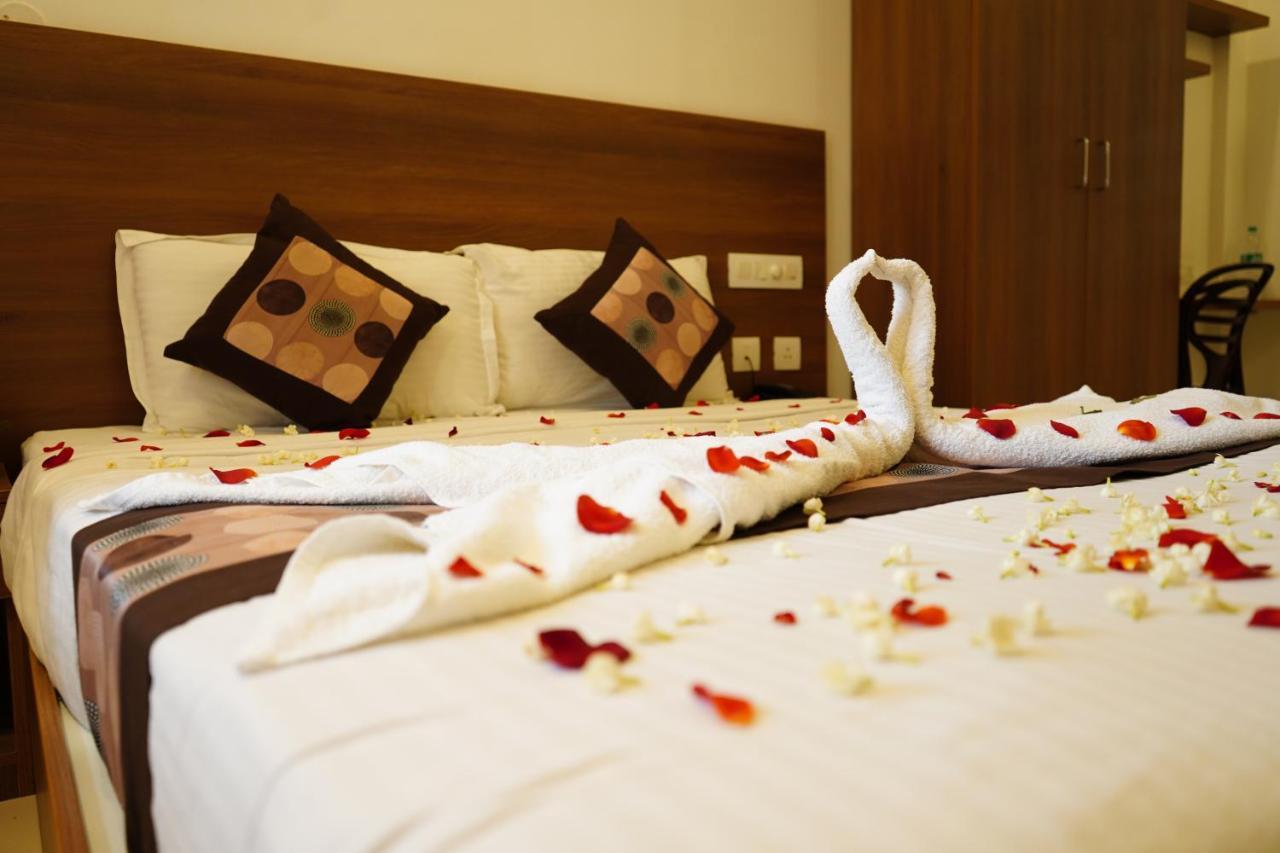 The Patio Thekkady Hotel Luaran gambar